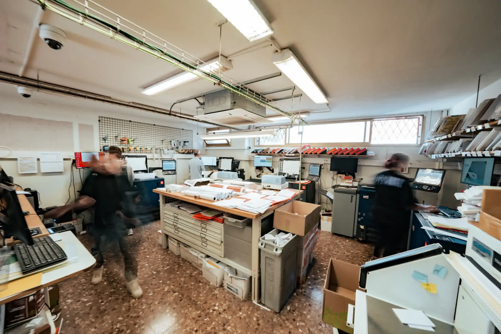 Taller de producció de Copisteria Alfambra al Campus Nord de Barcelona